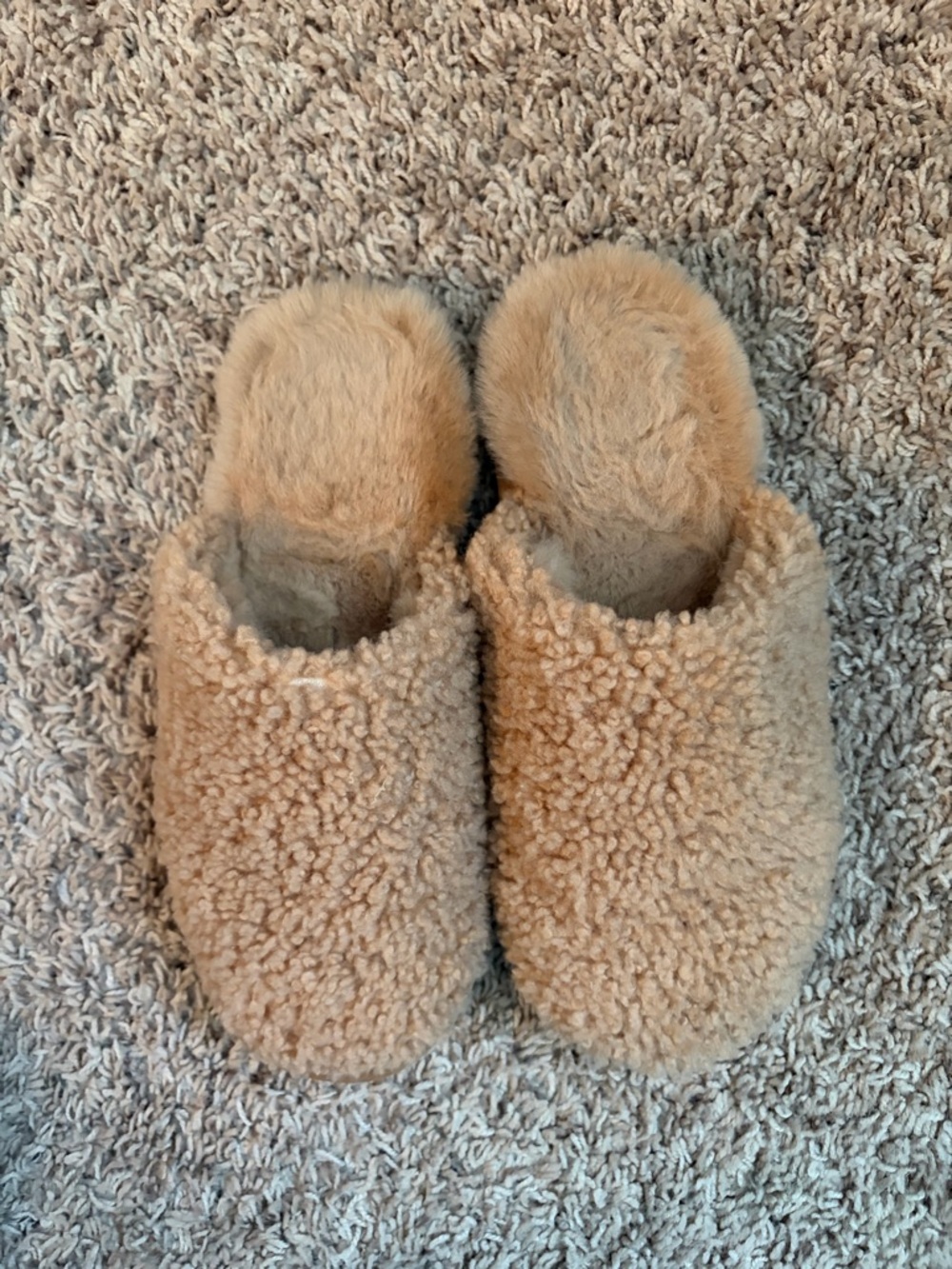 Cozy Earth Puffy Sheep Slippers in Fawn